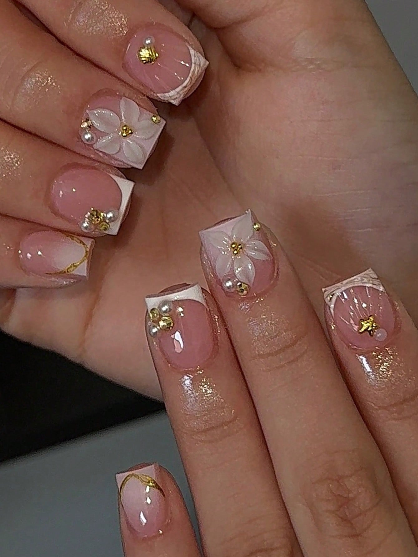 Nail Art Y2K - 24 faux ongles carrés courts blancs