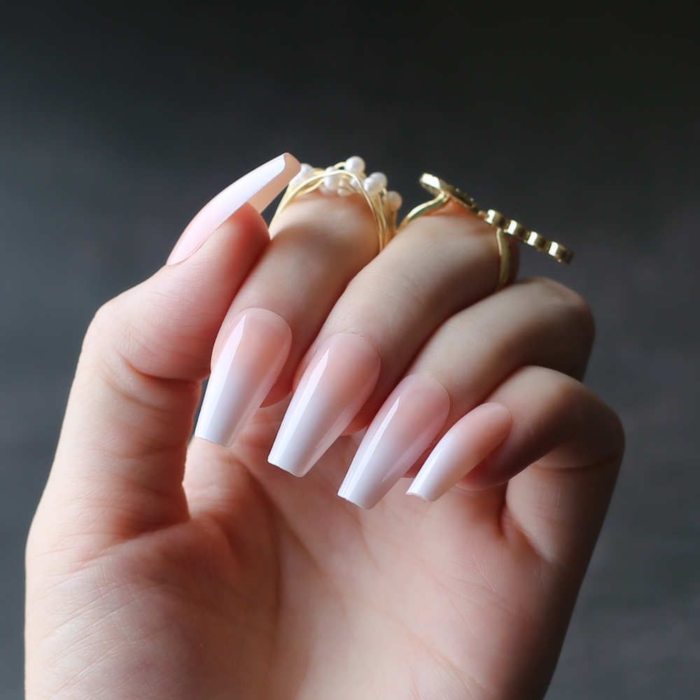 Nail Art Ombre Pink - Faux ongles Stiletto brillant en forme