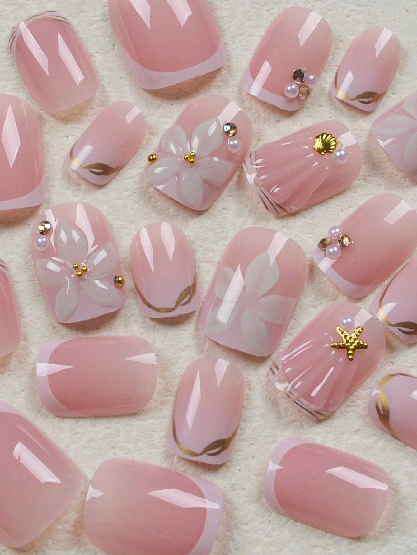 24 faux ongles carrés courts b - Nail Art Y2K avis et prix